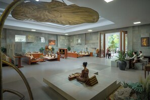 Lobby sitting area - THE PRIVILEGE FLOOR by Borei Angkor (Siem Reap)