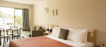 Rose Garden Motel