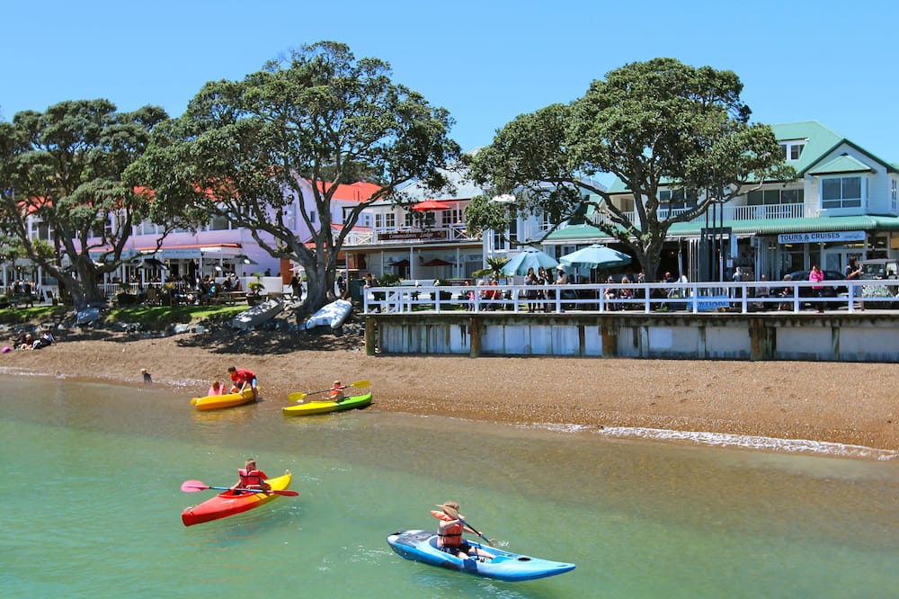 The Commodores Lodge