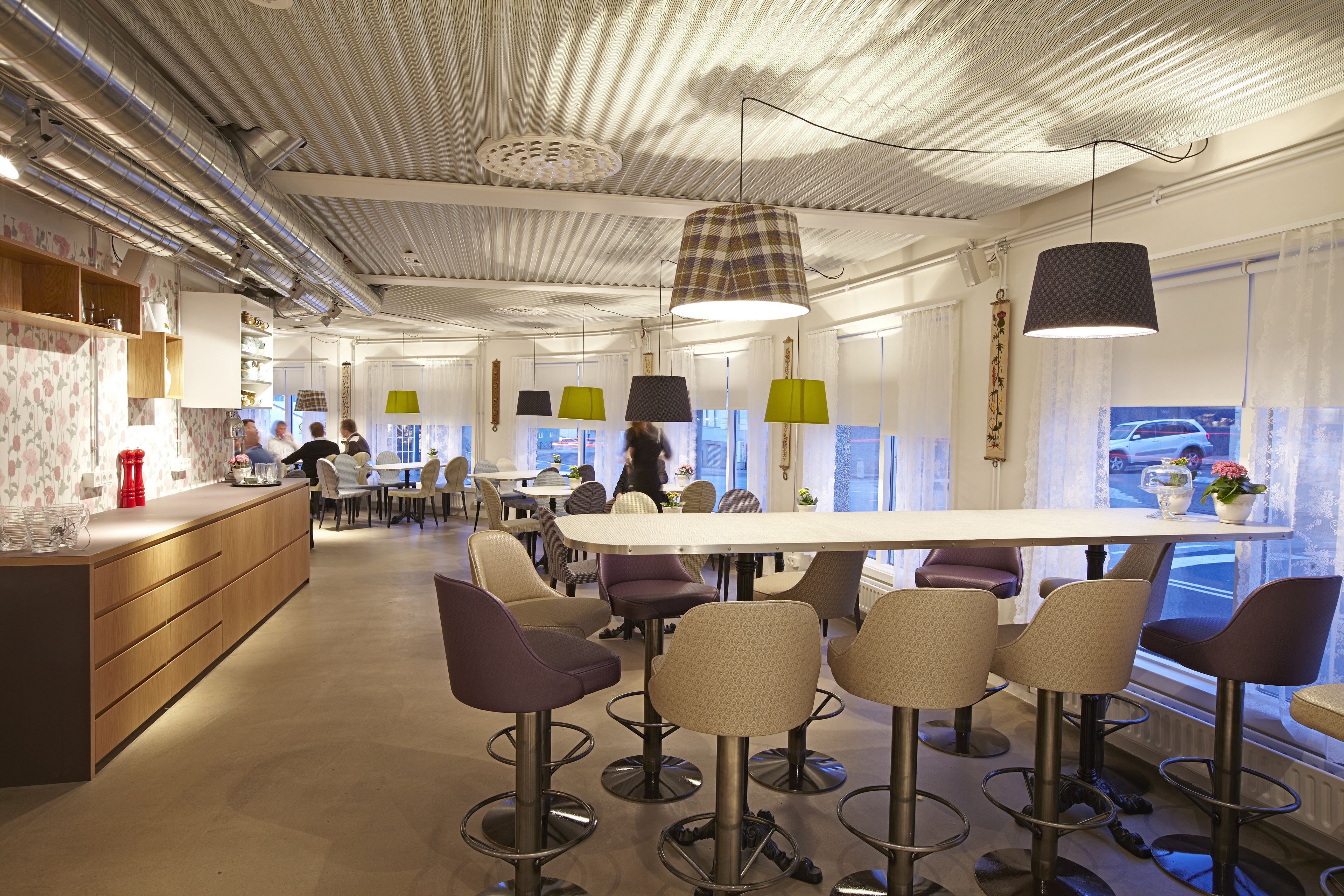 breakfast, dinner served; scandinavian cuisine, sea views