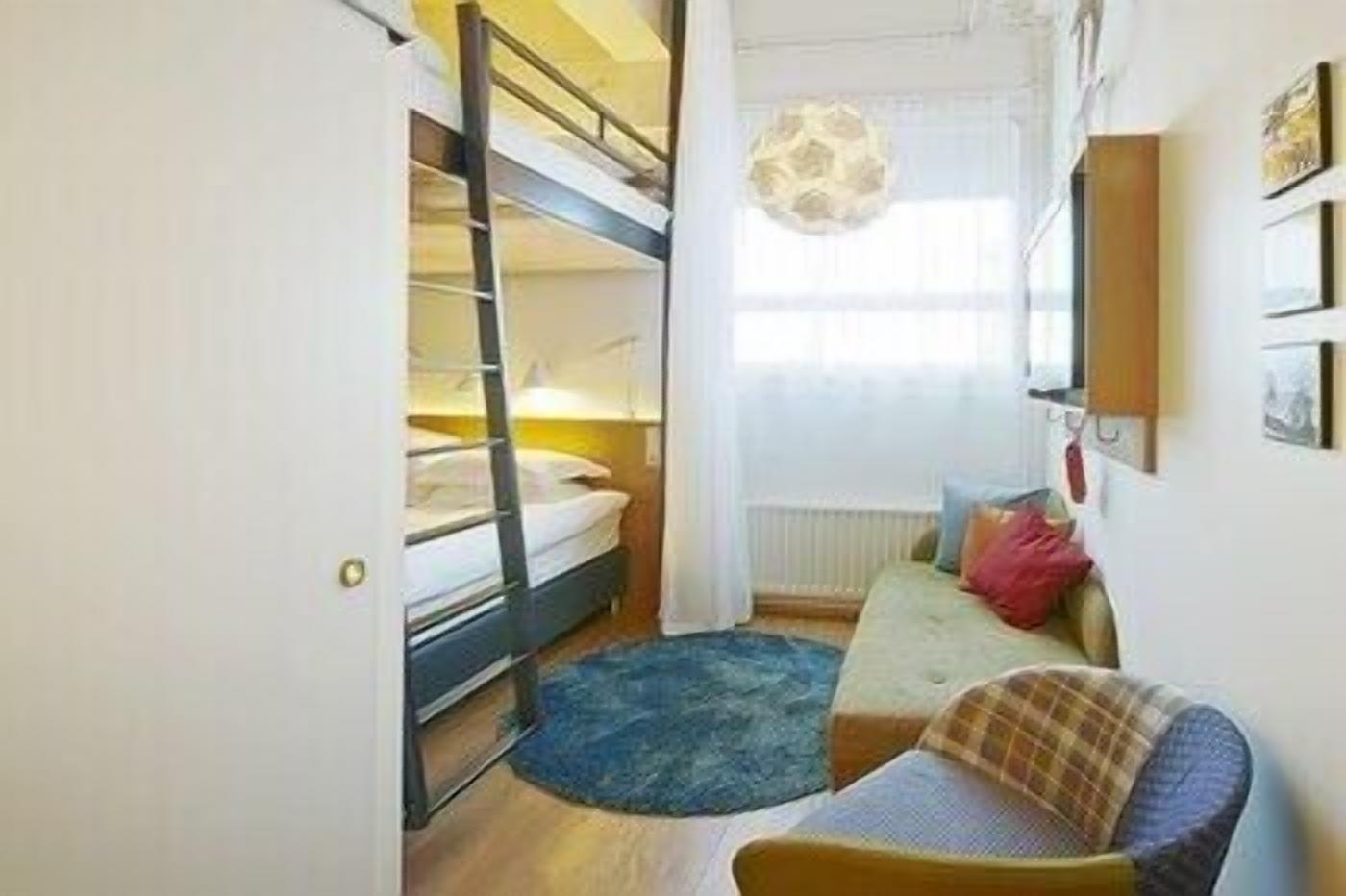 Coffres-forts dans les chambres, bureau