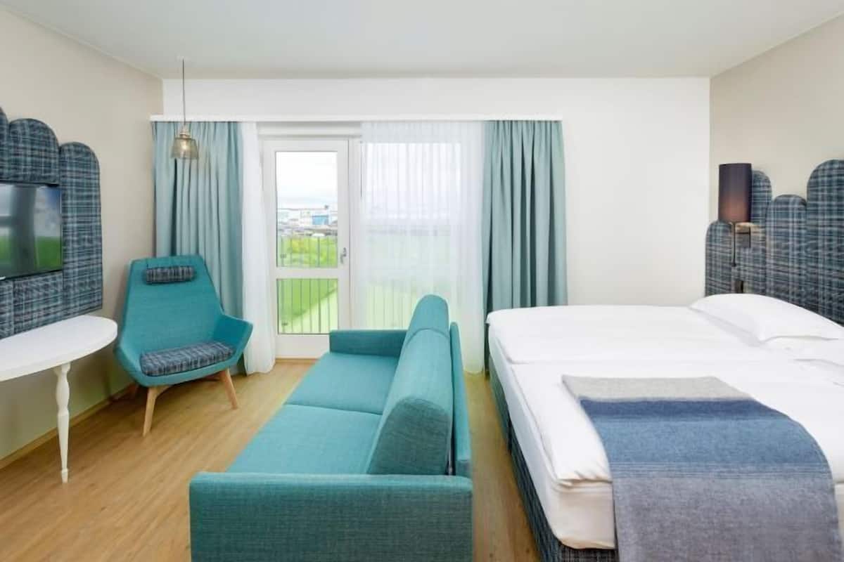 1 bedroom, hypo-allergenic bedding, in-room safe, desk