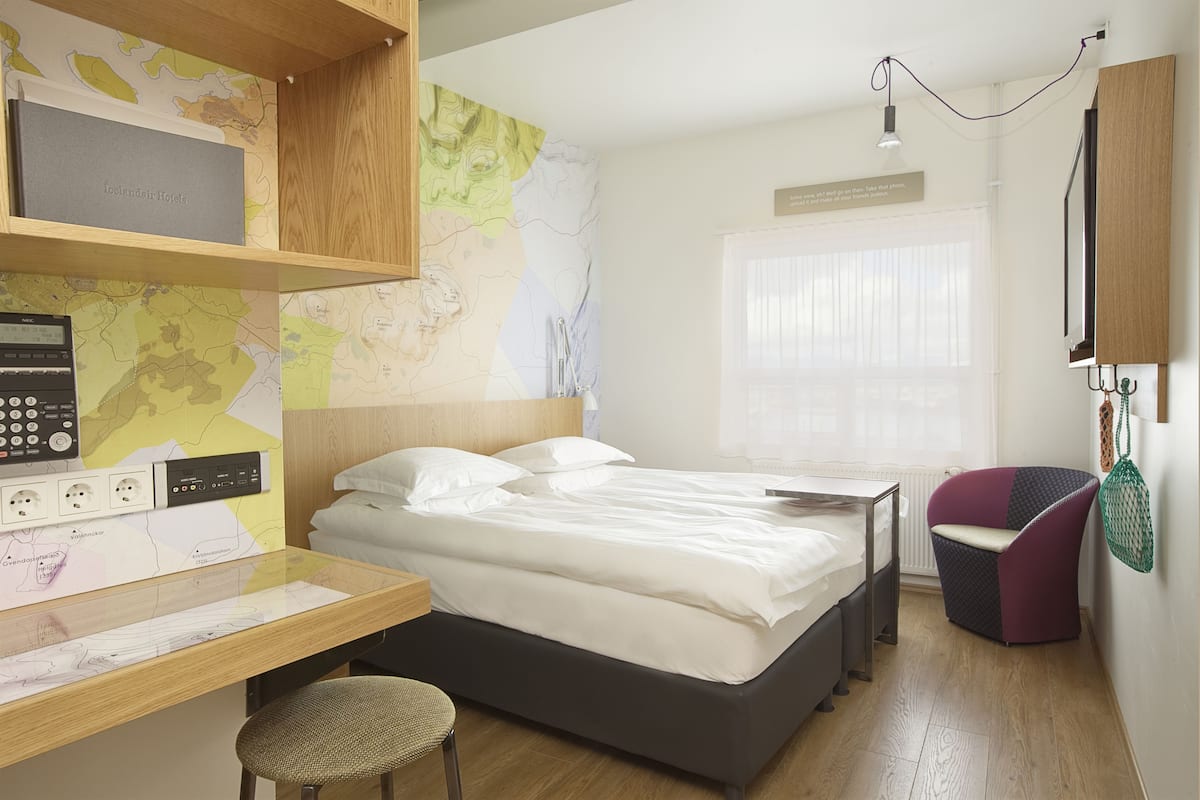1 bedroom, hypo-allergenic bedding, in-room safe, desk