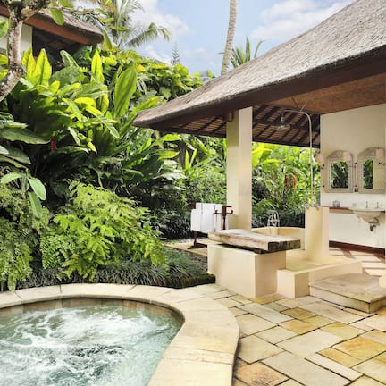 Suite (COMO Shambhala Suite) | Bathroom | Separate tub and shower, deep soaking tub, rainfall showerhead