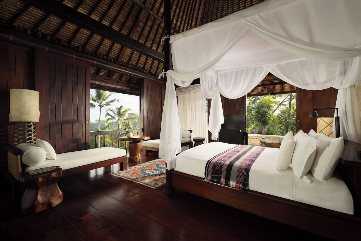 套房, 露台 | 埃及棉床单、高档床上用品、羽绒被、泰普尔床垫