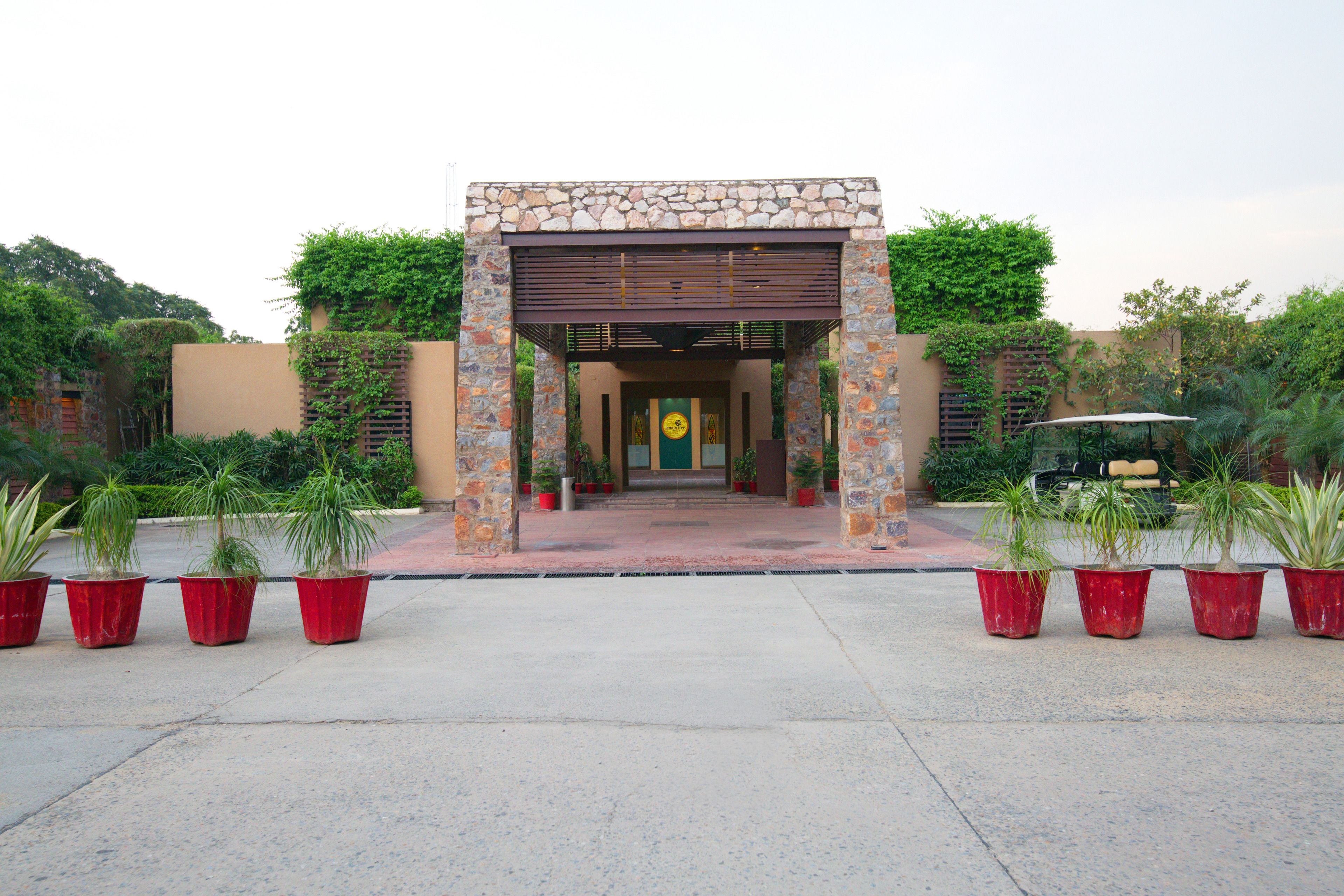 Entrada de la propiedad