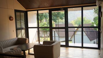 Familiekamer | Uitzicht vanuit de kamer