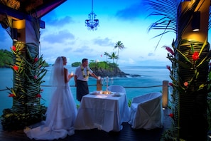 Breakfast, lunch, dinner served; international cuisine, beach views