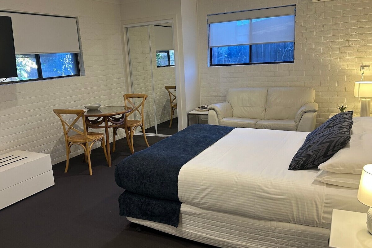 Blackout drapes, iron/ironing board, WiFi (free), bed sheets