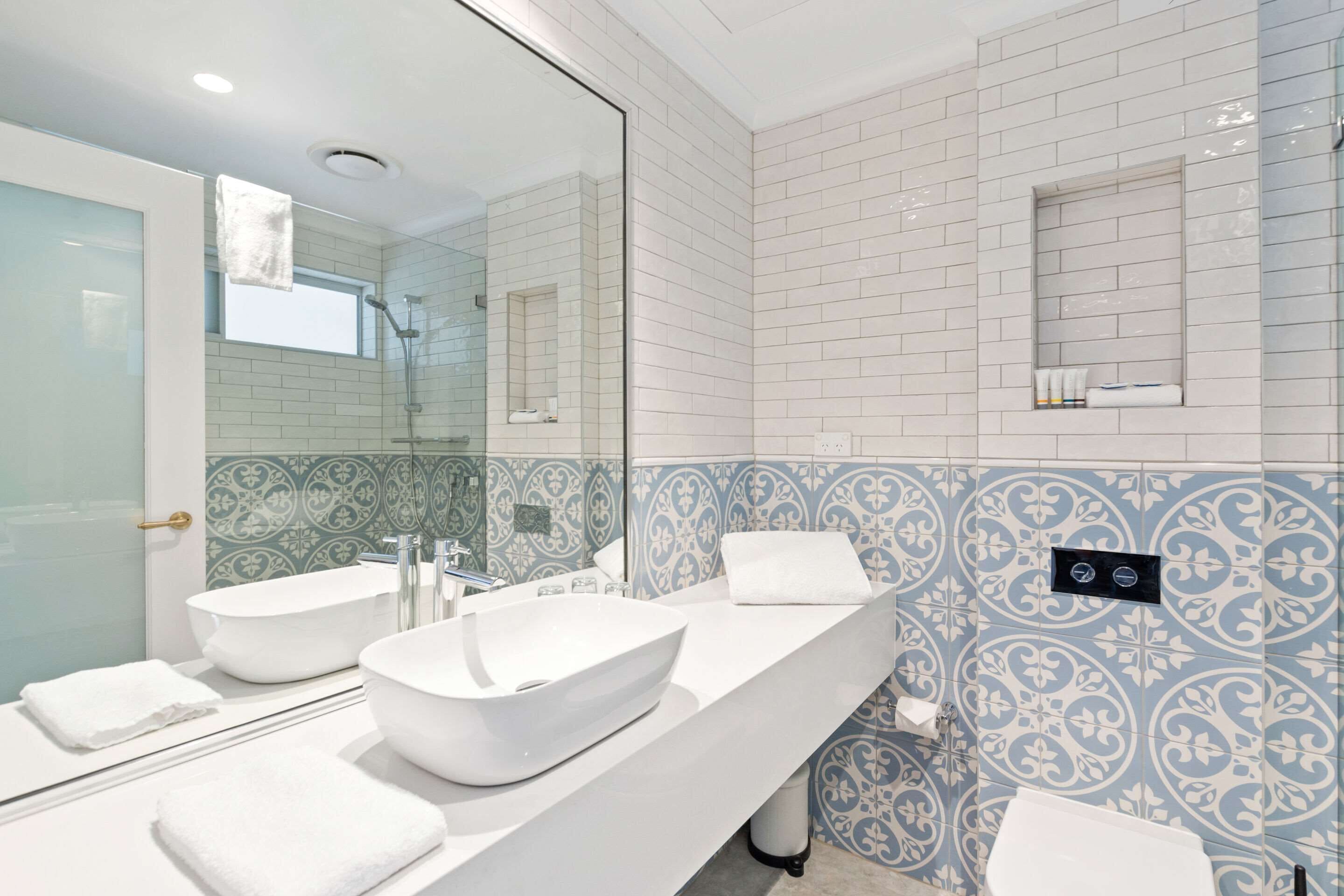 room, 1 king bed, non smoking | desk, blackout curtains, iron/ironing board, free wifi