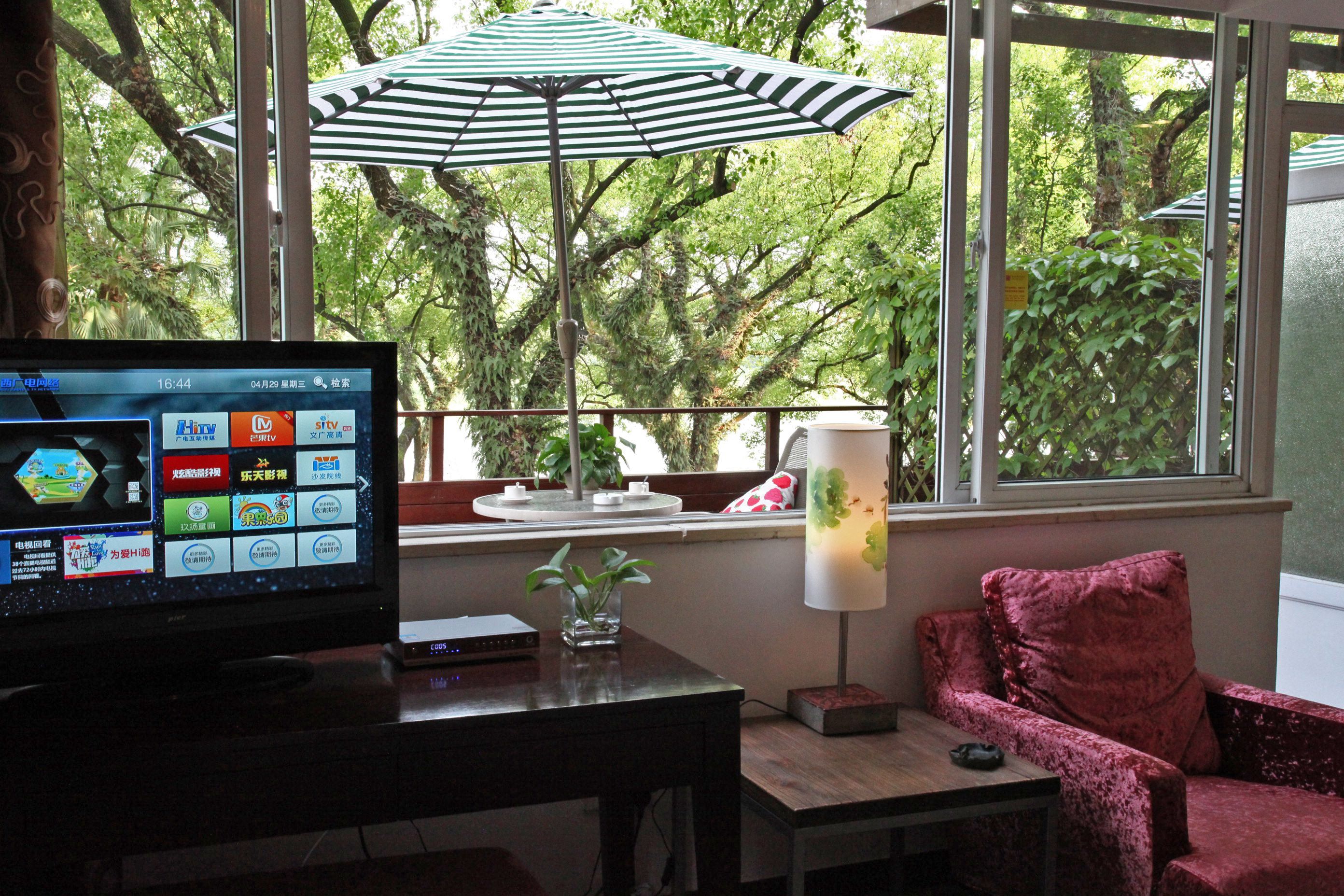 豪華雙人房, 1 張特大雙人床, 河景 | 高級寢具、羽絨被、舒適加層、客房內保險箱