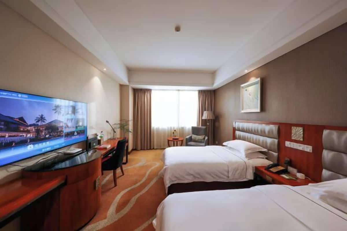 Blackout drapes, soundproofing, iron/ironing board, free WiFi
