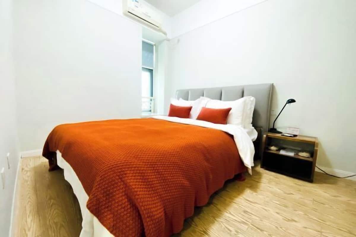 Blackout drapes, soundproofing, iron/ironing board, free WiFi