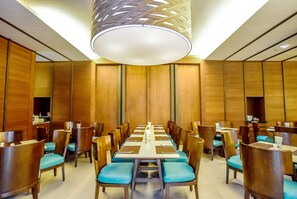 Daily buffet breakfast (THB 250 per person)