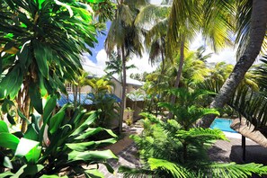 Exterior - Le Grand Bleu Hotel (Trou aux Biches)