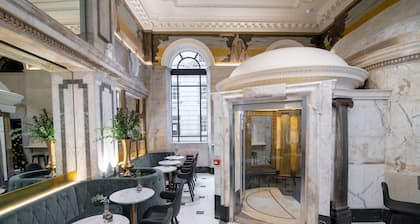 Apex Temple Court Hotel