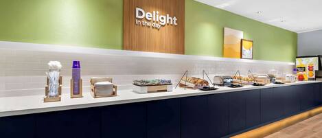 Free daily continental breakfast