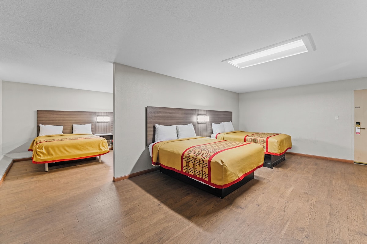Room, 4 Bedrooms