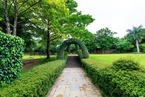Garden - Fort JadhavGADH - A GADH Heritage Hotel (Sasvad)