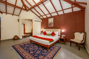 Neem Forest Cottage In Room SPA (Aroma/Swedish) for couple (45 min. with prior appointment)