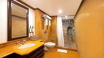 Kholi - Deluxe Room | Bathroom