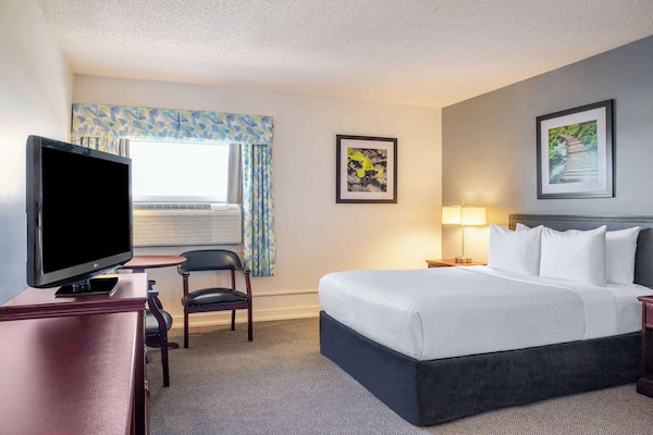 Days Inn & Conference Centre By Wyndham Camrose Norsemen - Alberta