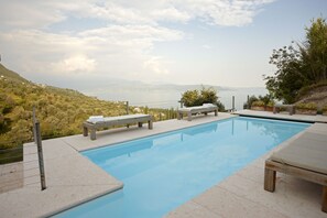 Outdoor pool - Due di Moro (Gardone Riviera)