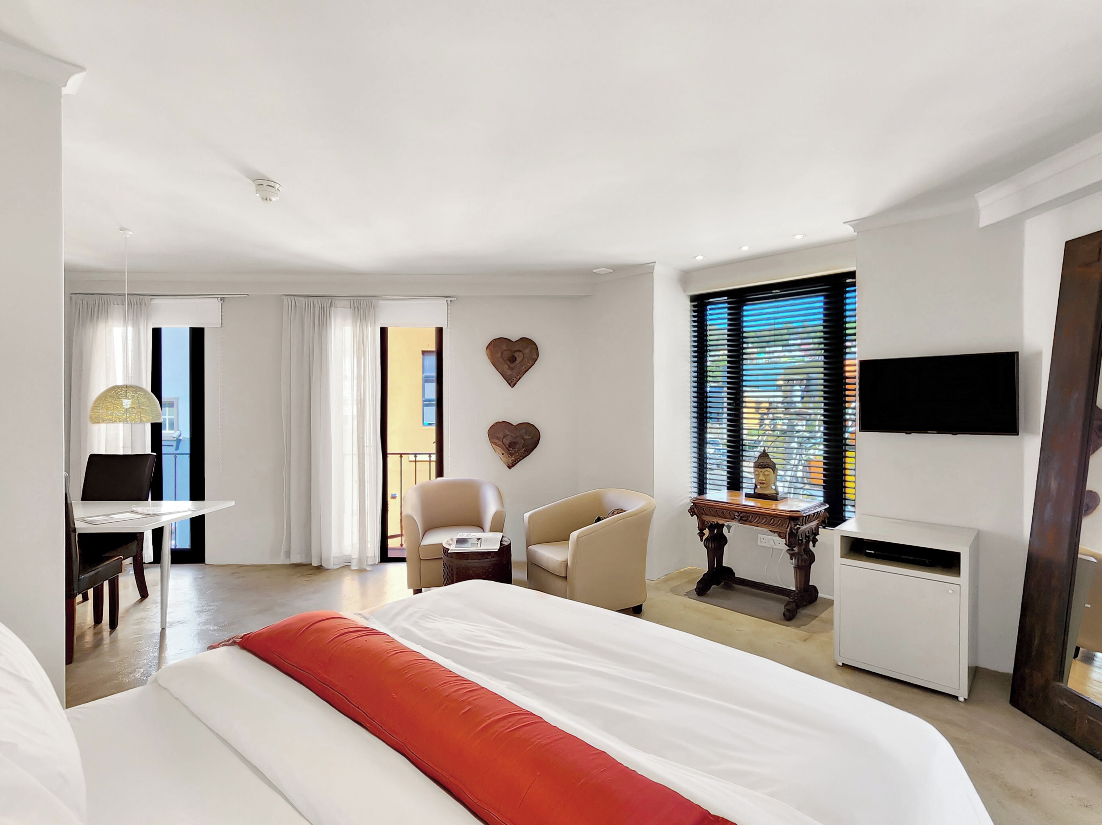 1 bedroom, Egyptian cotton sheets, premium bedding, in-room safe