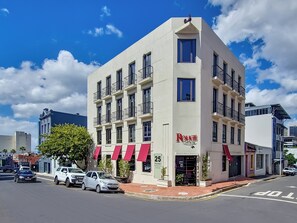 Front of property - Rouge on Rose Boutique Hotel (Cape Town)