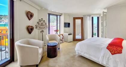 Rouge on Rose Boutique Hotel