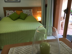 Minibar, in-room safe, desk, free cribs/infant beds - Hotel Porto Puddu (Palau)