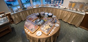Daily buffet breakfast for a fee
