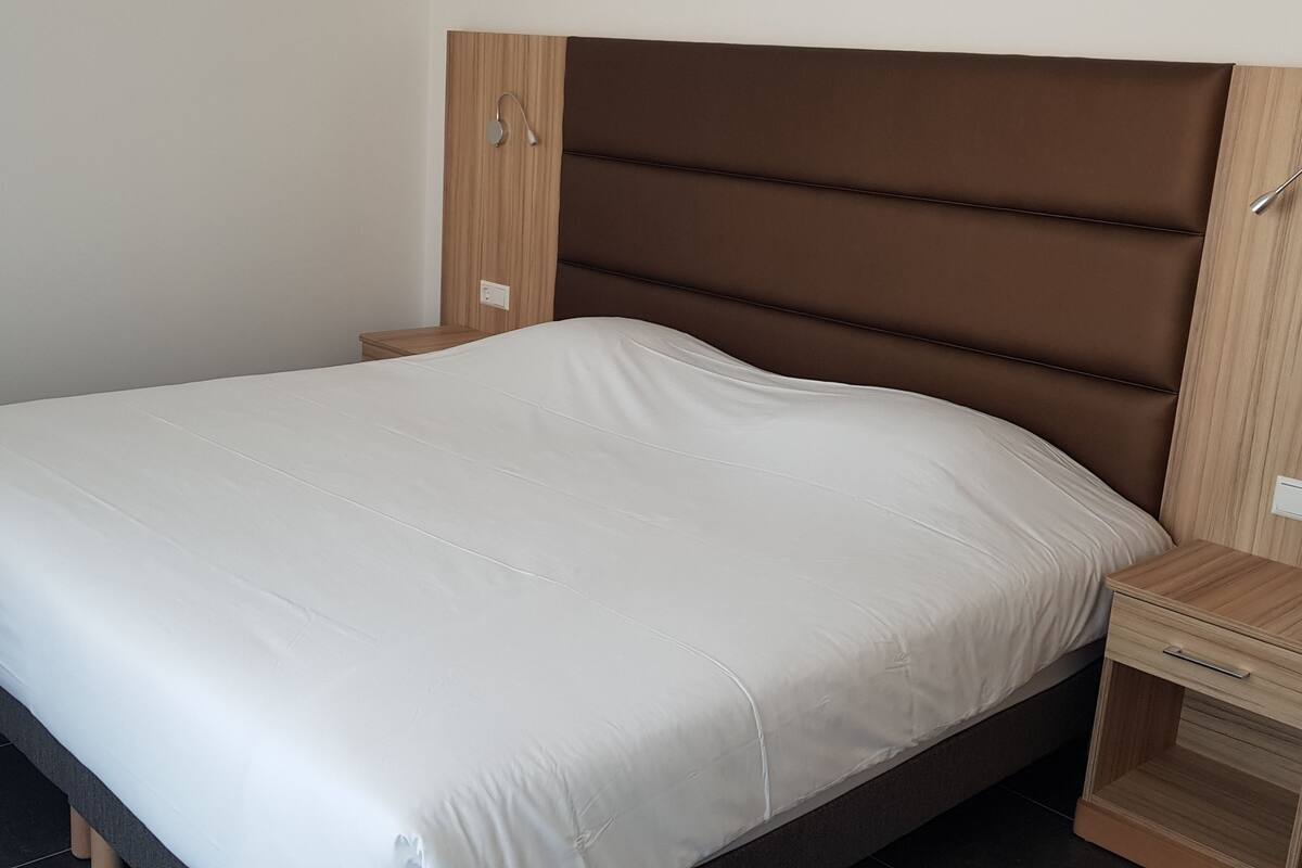 comfort duplex | in-room safe, desk, blackout curtains, soundproofing