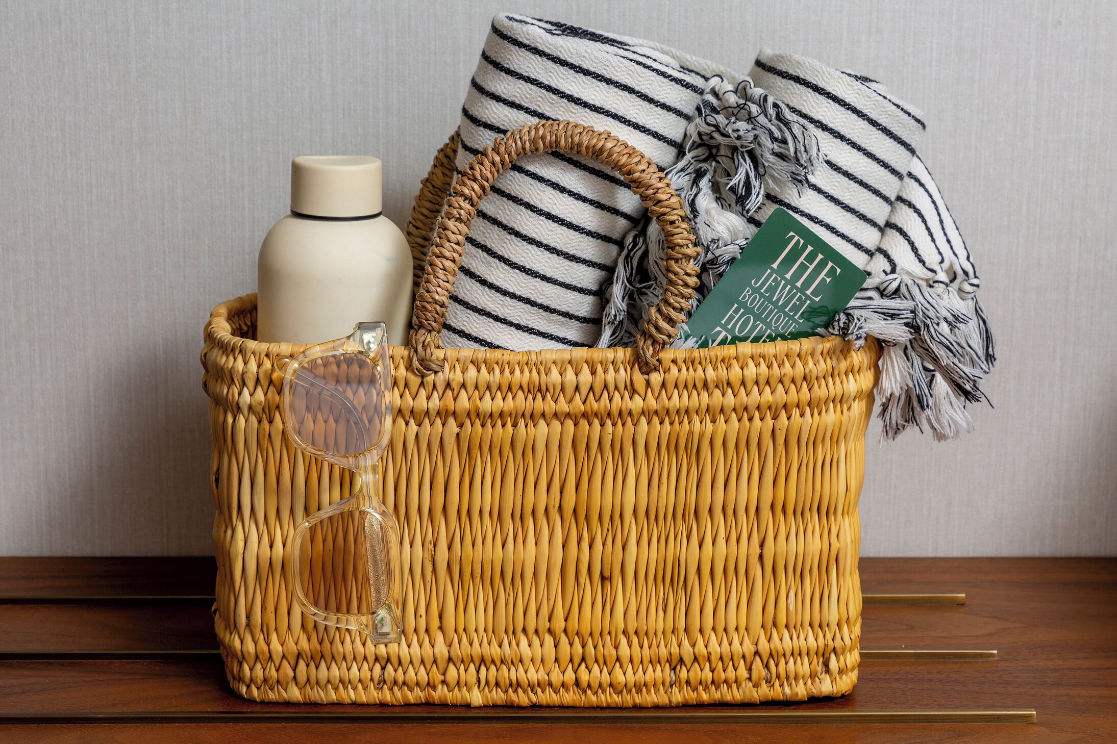 accessible room | 1 bedroom, egyptian cotton sheets, premium bedding, in-room safe