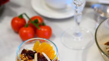 Free daily full breakfast