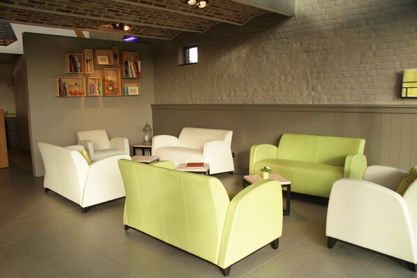 Premium bedding, Select Comfort beds, minibar, desk - PassaDia B&B (Zwevegem)