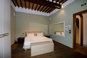 Luxury Room, Jetted Tub