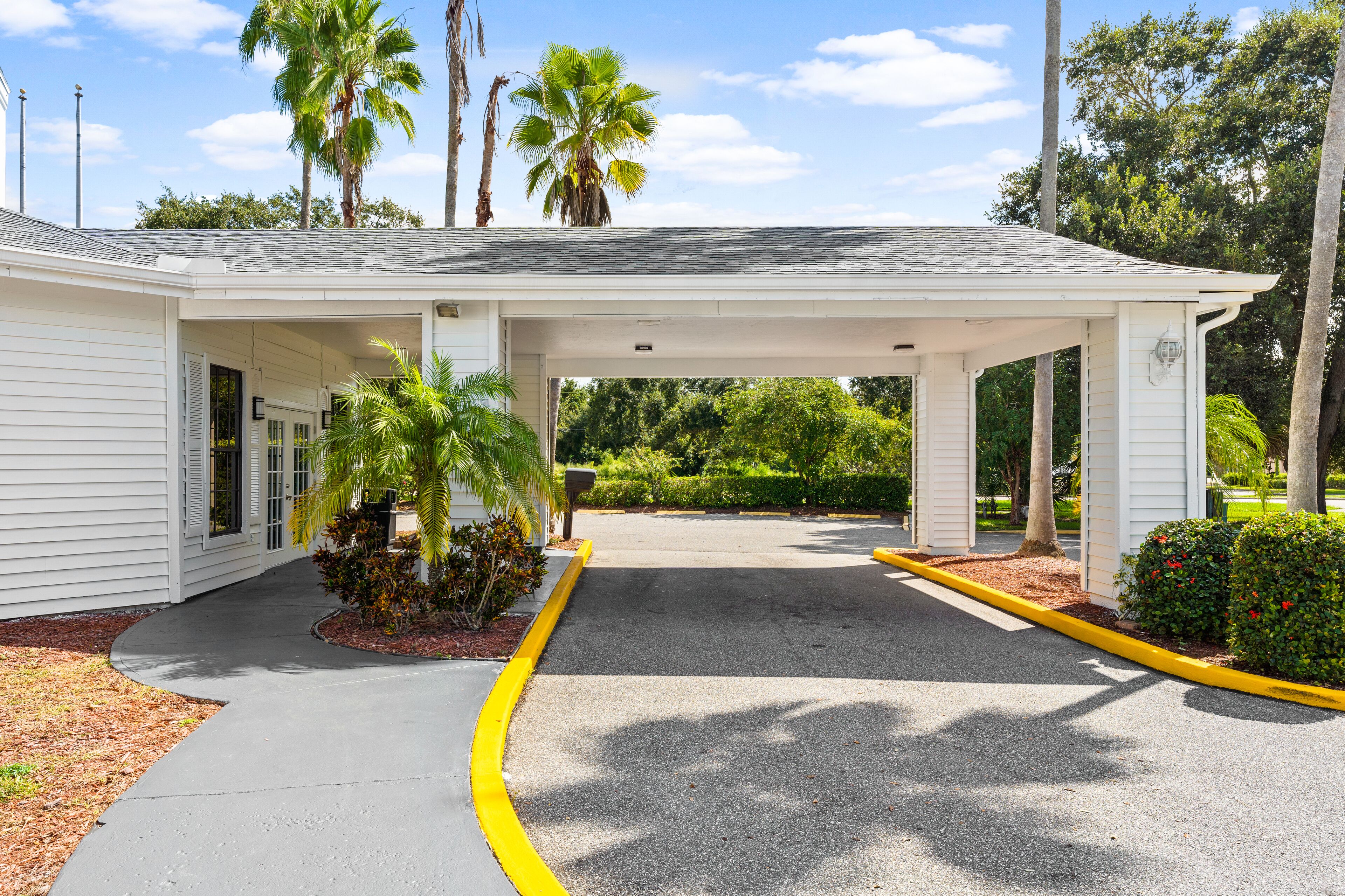 Photo - Baymont by Wyndham Orlando Lake Buena Vista South