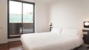 Apartamento superior, 1 habitación | Tabla de planchar con plancha, cunas (de pago), camas supletorias