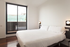 Superior-Apartment, 1 Schlafzimmer | Bügeleisen/Bügelbrett, Babybetten, Zustellbetten, kostenloses WLAN