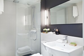 Standard-Apartment, 1 Schlafzimmer | Badezimmer | Dusche, Haartrockner, Handtücher
