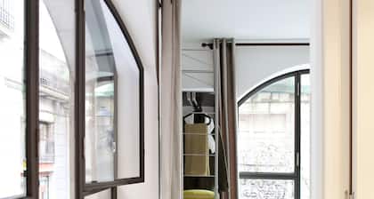 AinB Gothic Cathedral Apartments