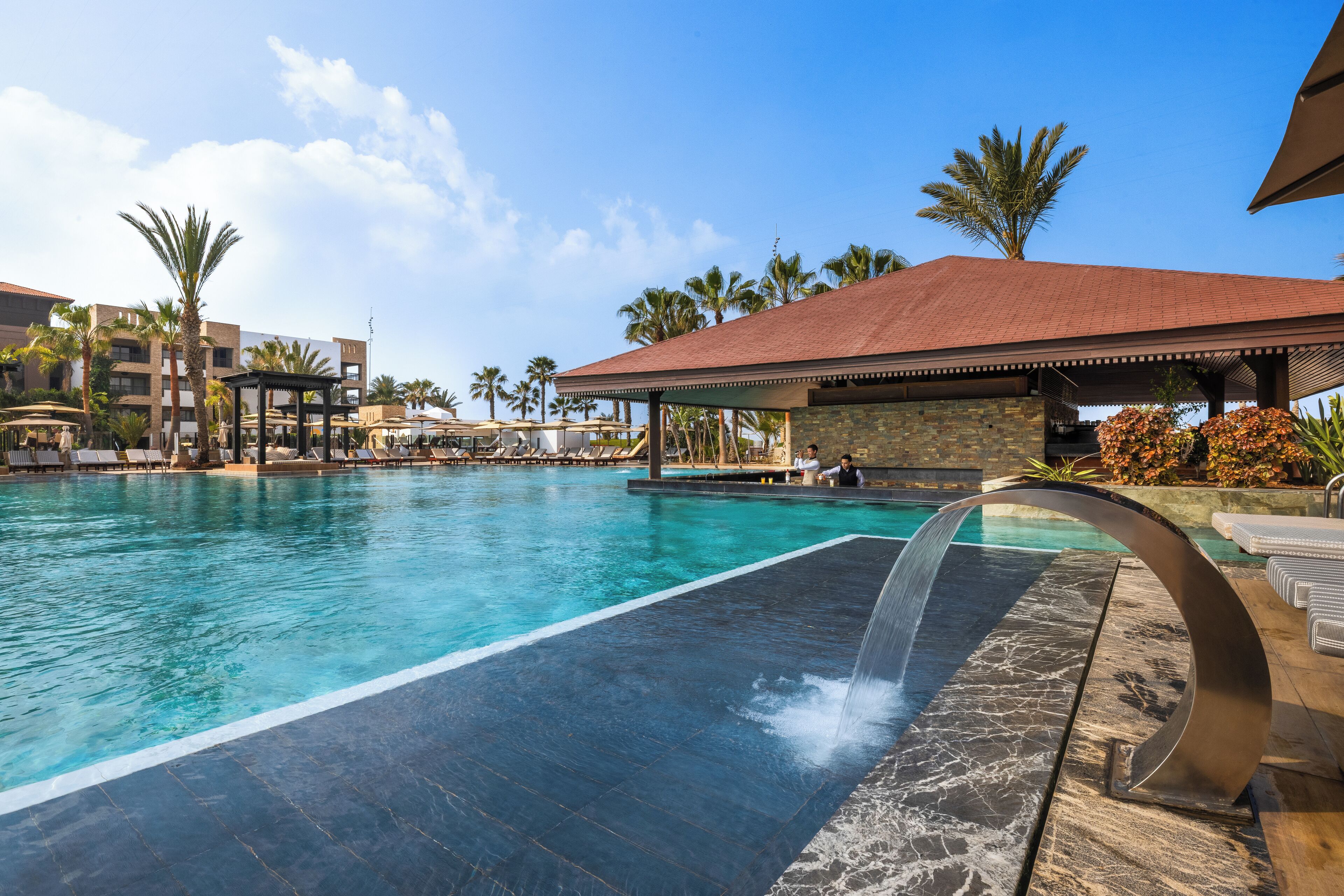 5 barer/lounger og bassengbar