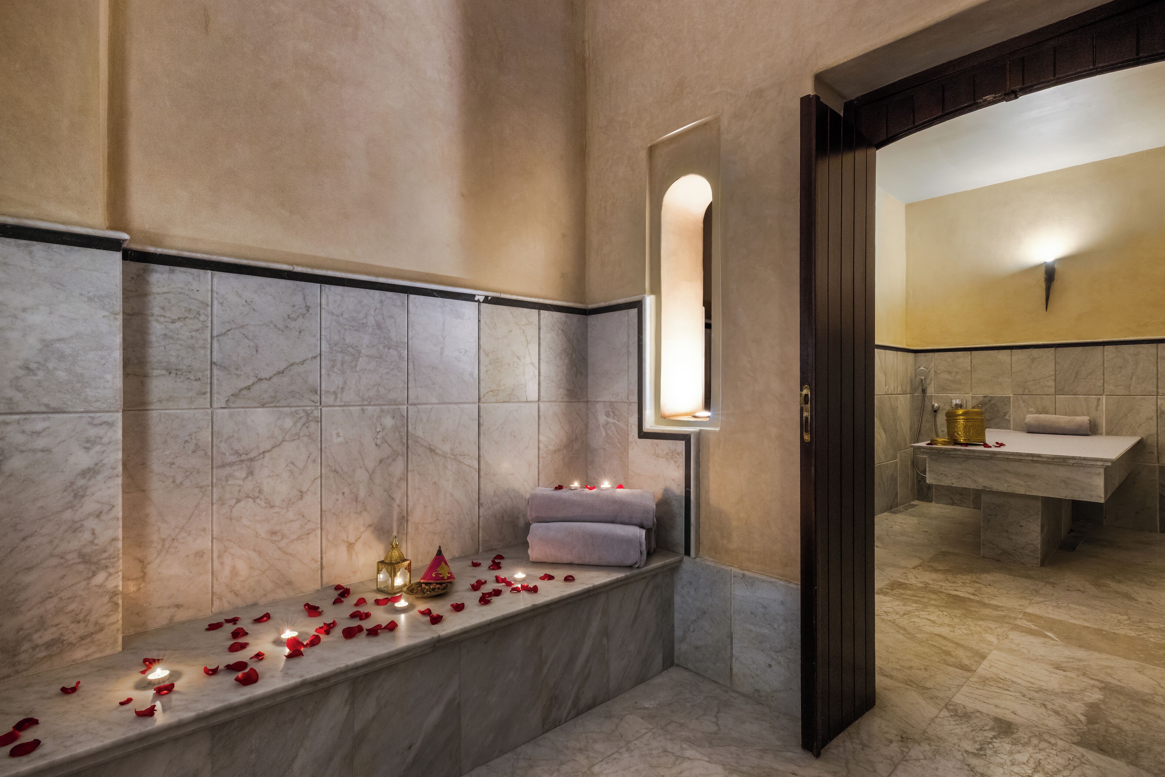 Σάουνα, τουρκικά λουτρά/χαμάμ