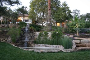 Property grounds - Ojai Retreat & Inn (Ojai)