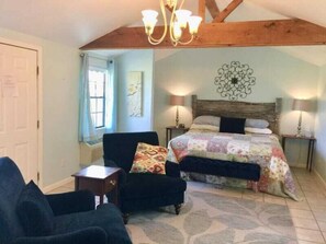 Rosemary Cottage | Living area | TV - The Crossroads Inn (Johnson City)
