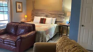 Carriage House 2 (Cottage) | Blendingsgardiner, strykejern/-brett og wi-fi (inkludert)