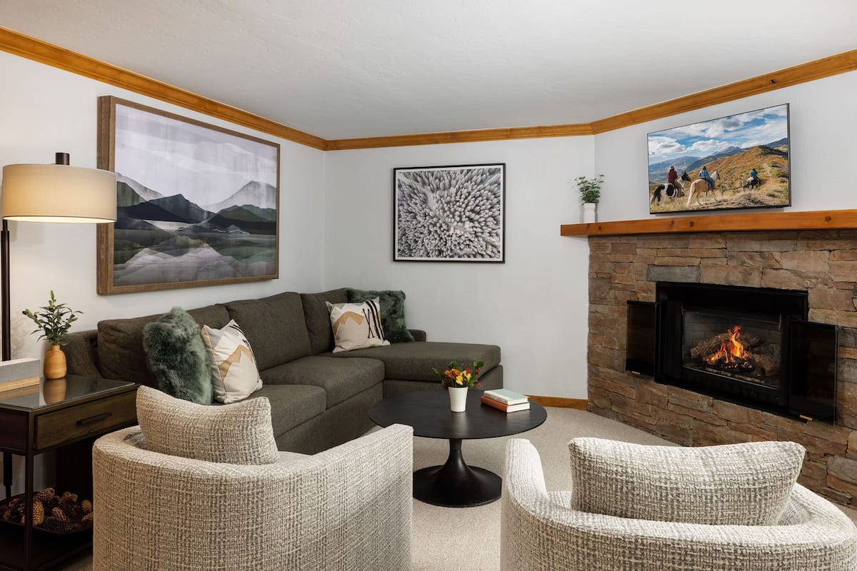 Condo, 2 Bedrooms (Terracehouse 83) | Front of property