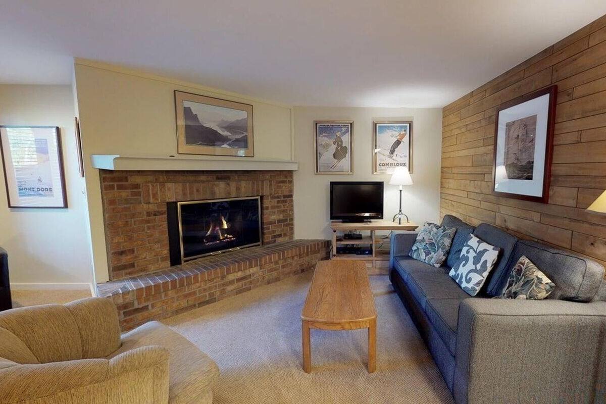 Condo, 2 Bedrooms (Terracehouse 60) | Front of property