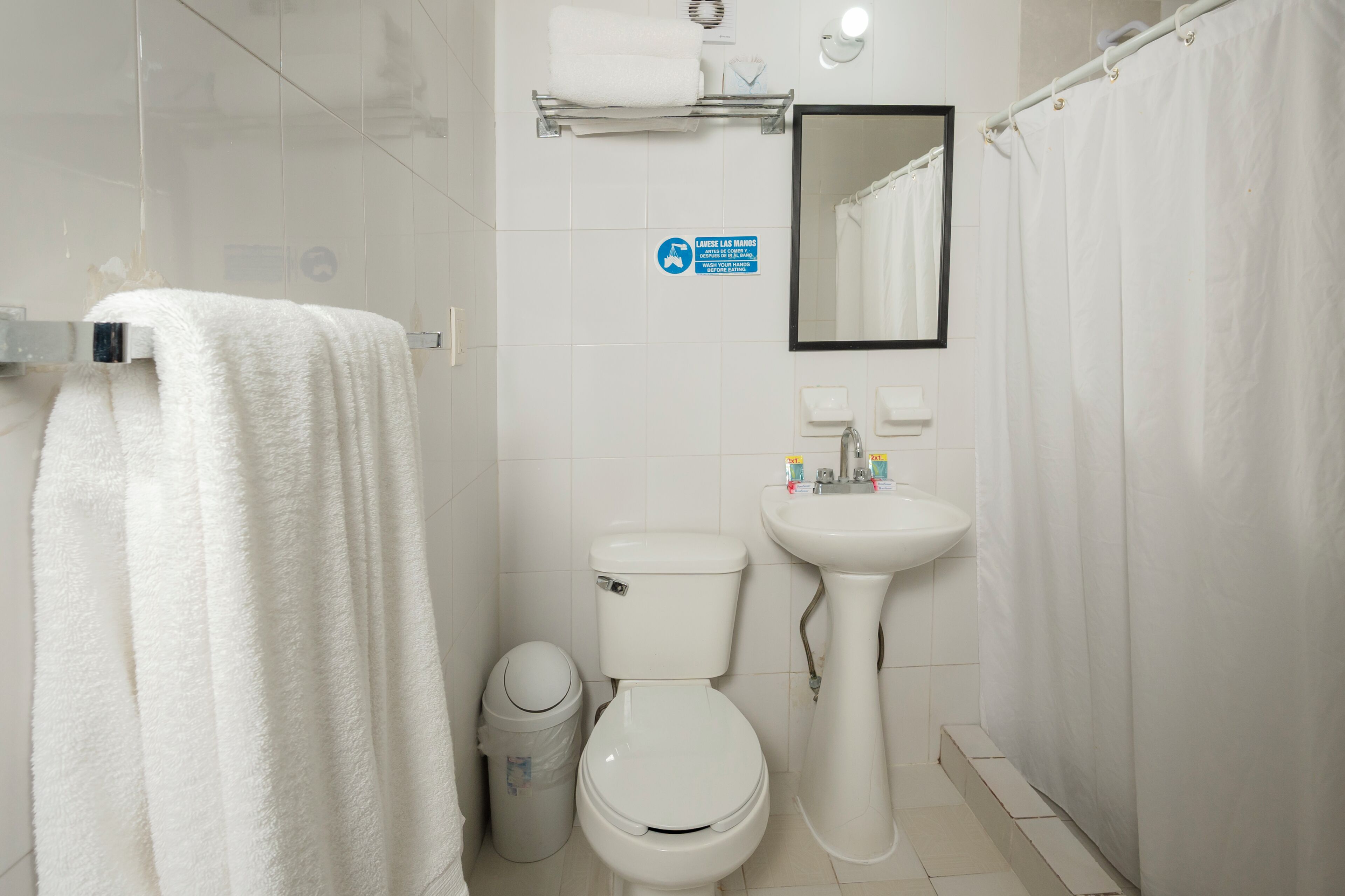 Habitación doble estándar, vista a la ciudad | Baño